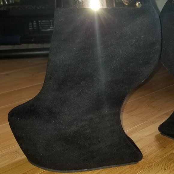Brand New Rock Diva Horseshoe Boots - Picture 3 of 5
